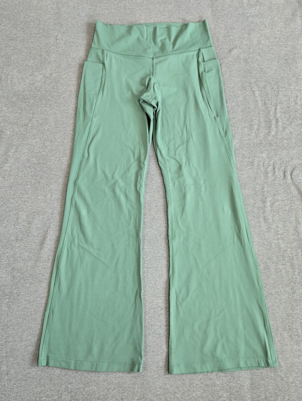 Member's Mark Everyday Flare Yoga pants Size Large Sage Green Stretch Comfort